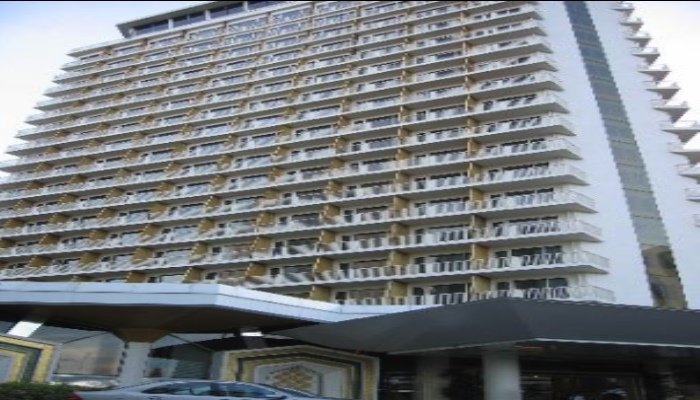 Бангкок: The Suan Dusit Place