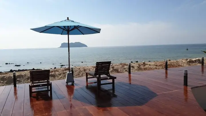 Pathio: The Beach Resort & Residence