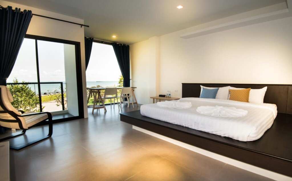 Pathio: The Beach Resort & Residence