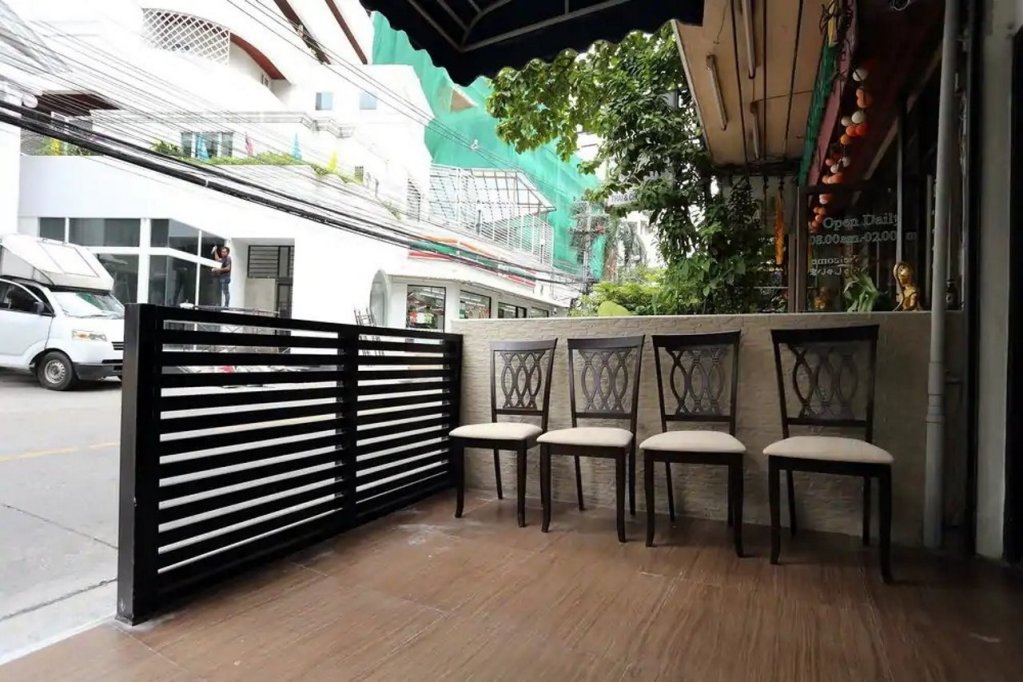 Бангкок: Sukhumvit 20 Guest House