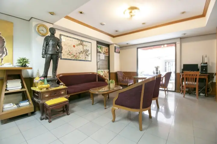 Бангкок: OYO 75385 Hotel Win Long