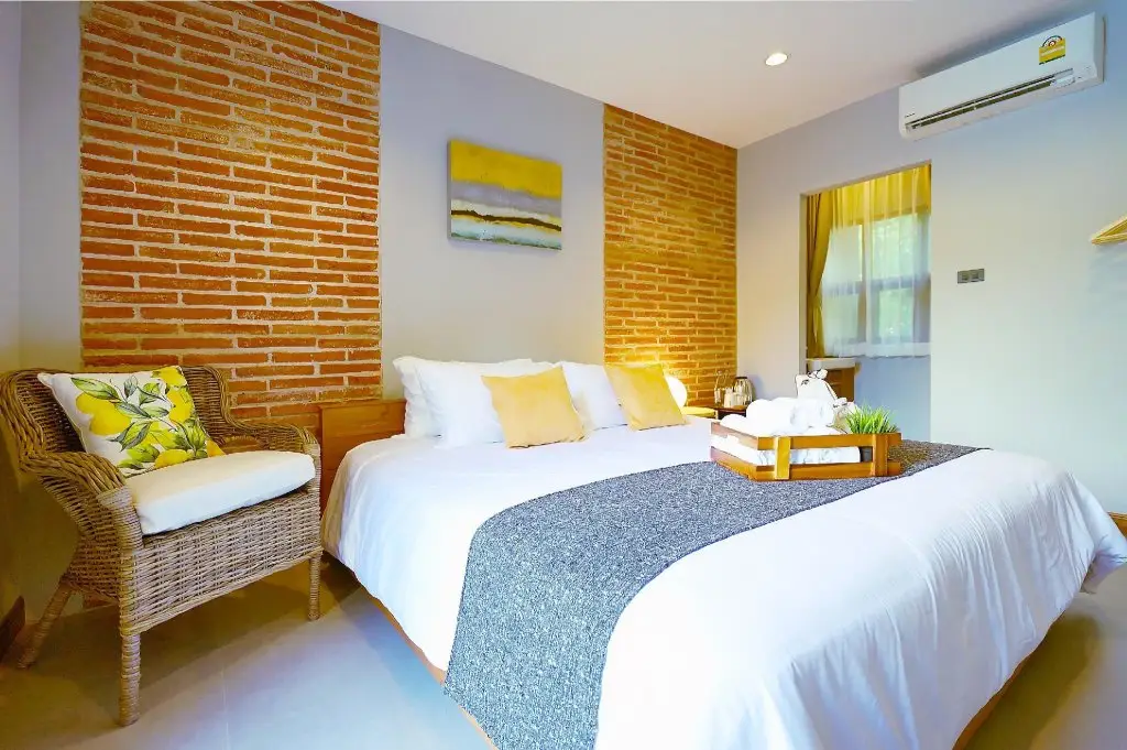 Yellow Pillow Village — фото 1