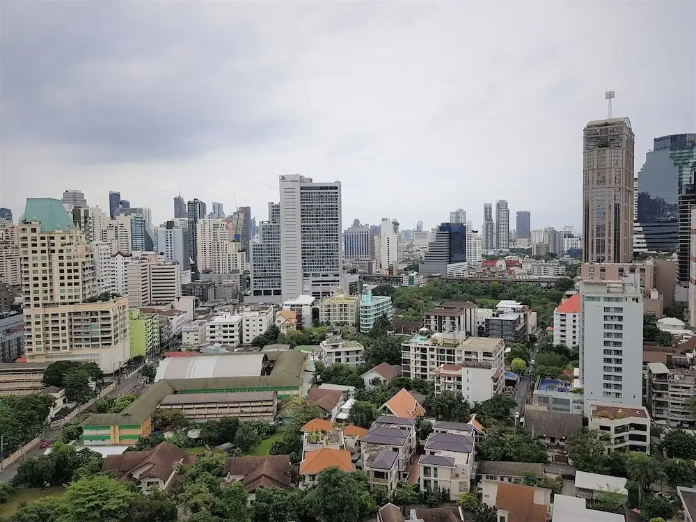 Бангкок: Sukhumvit In The Park BTS PhromPhong