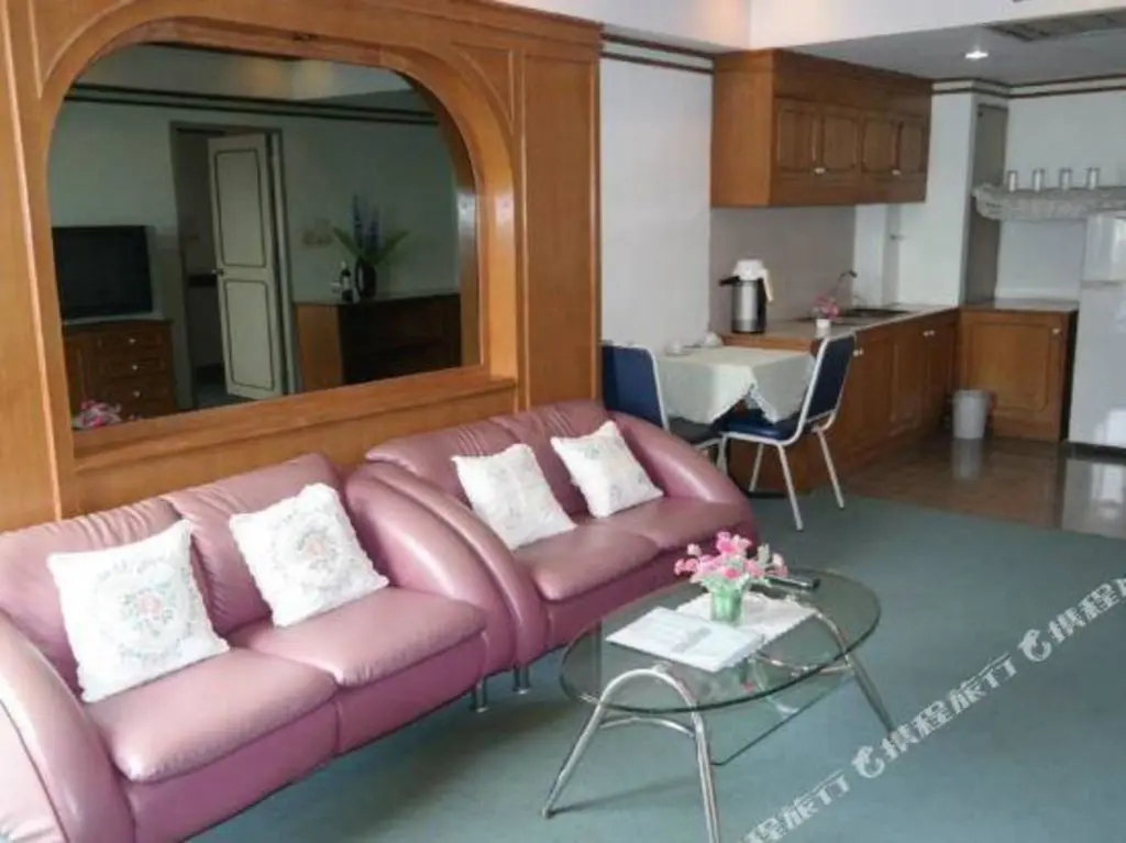Пак-Чонг: Phuphaya Hotel