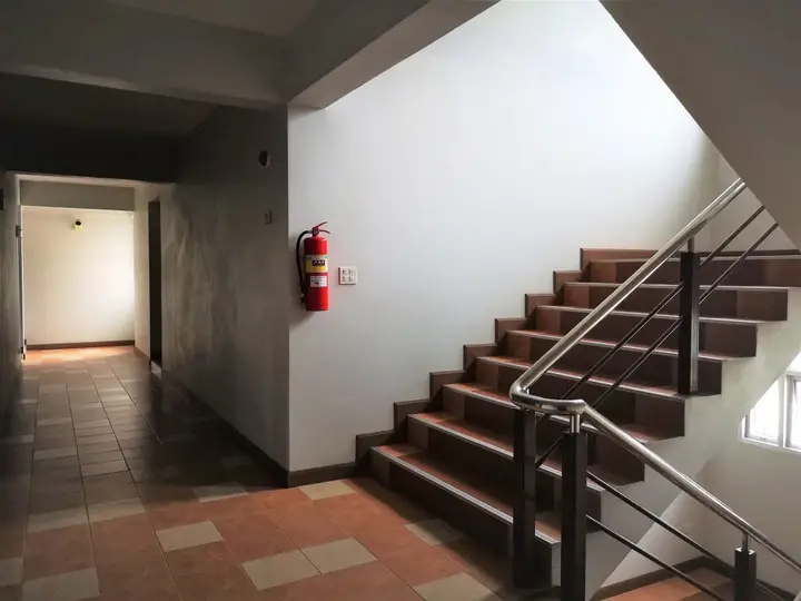 Кхлонг-Янг: 100 House Hotel