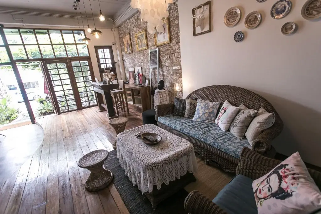 Бангкок: REST Ari Hostel