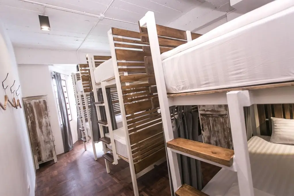 Бангкок: REST Ari Hostel