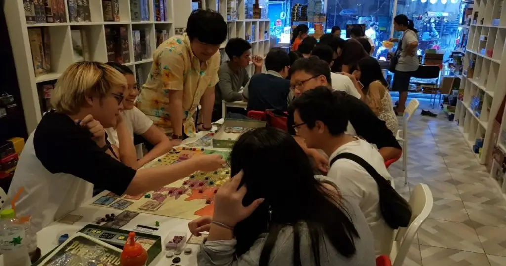 Бангкок: Board Game Hostel