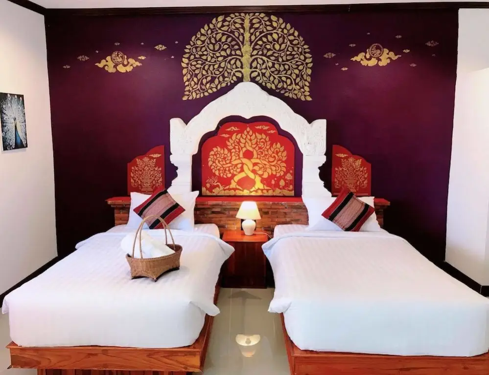 Сукотай: Phiphu Art and Gallery Boutique