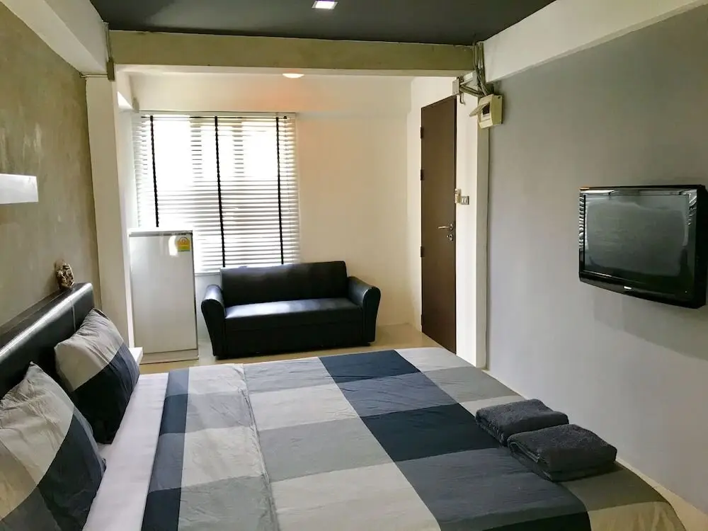 Бангкок: The Lofts Eco Phaholyothin 24 Station