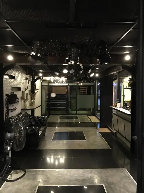 Маха Сарахам: B&B Studio Room