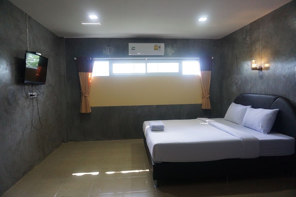 Сатхингпхра: Nisa Resort Ranot