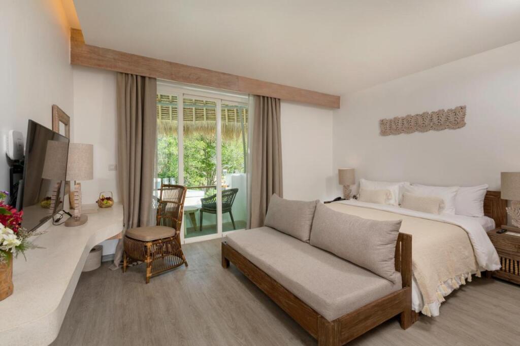 Тай-Муанг: Eden Beach Khaolak Resort and Spa A Lopesan Collection Hotel