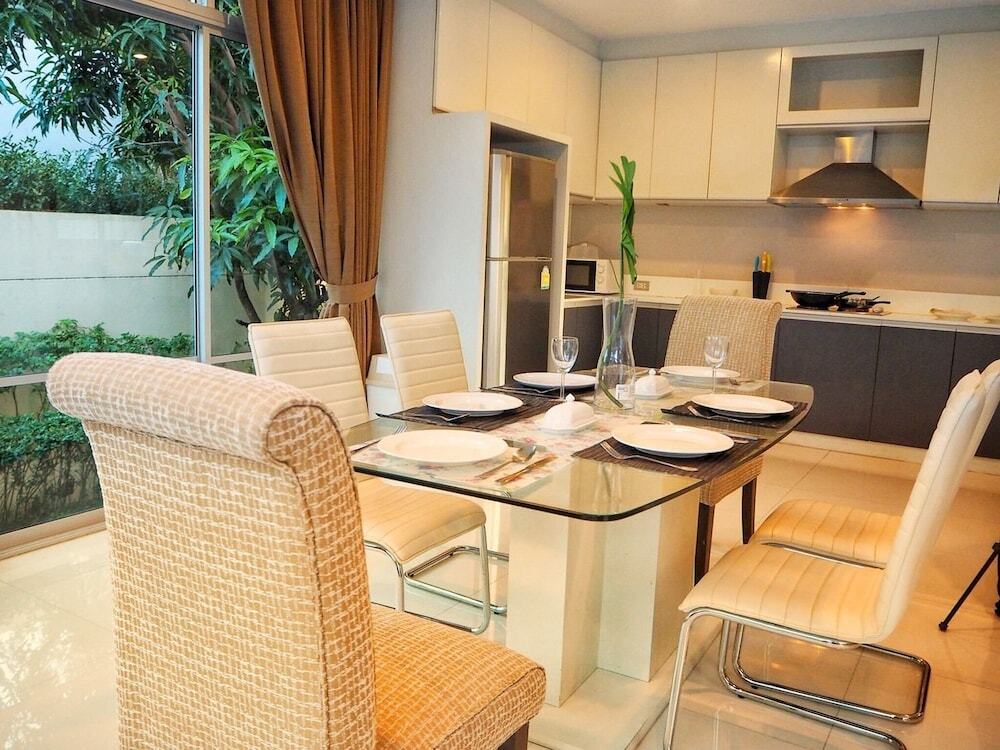 На Чом Тхиан: AnB Pool Villa 3BR Glass House in Pattaya