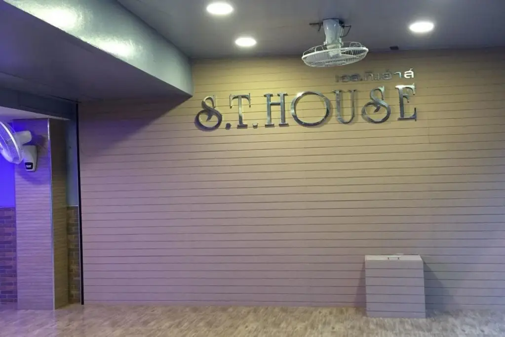 Паттайя: ST House
