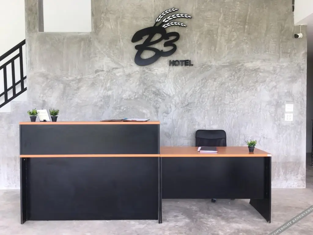 Лансака: B3 Hotel