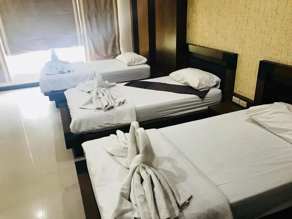Муанг: Capri Inn