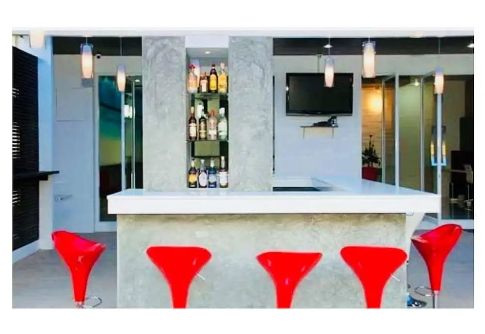 Муанг: Capri Inn