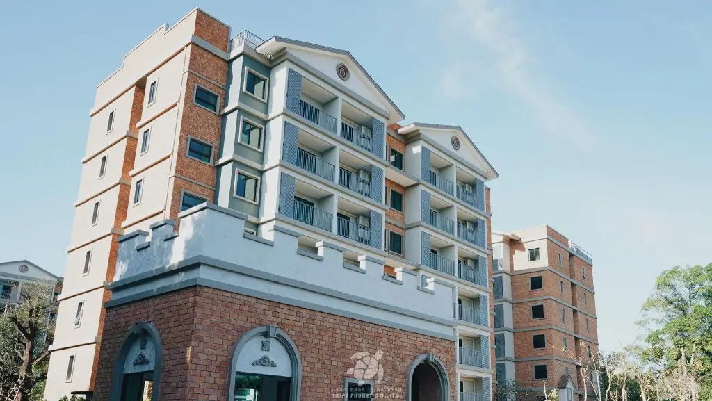 Тхаланг: The Title Residencies Naiyang