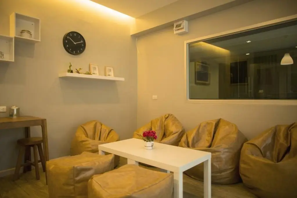 Банг Пхли: The Suvarnabhumi Apartment