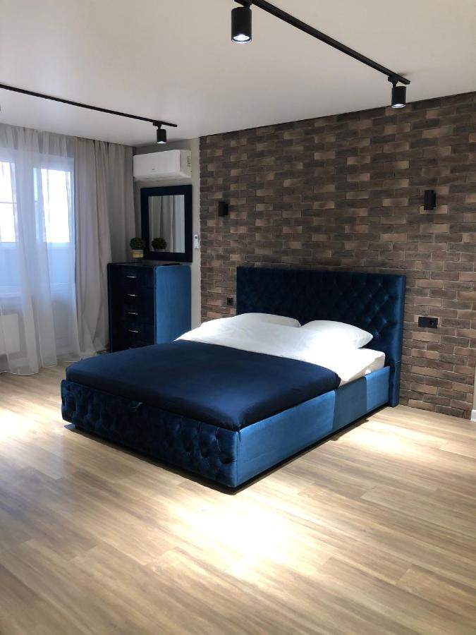 Тольятти: Appartment on Kudasheva 108(2)