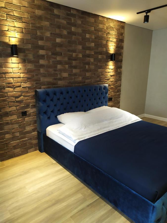 Тольятти: Appartment on Kudasheva 108(2)