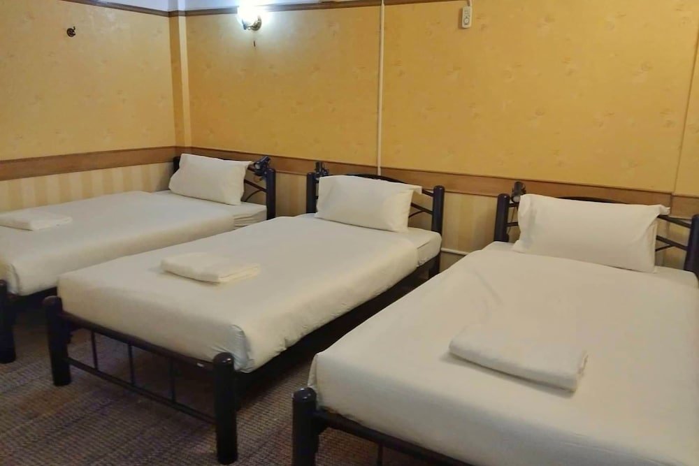 Бангкок: T Y Guest House - Hostel