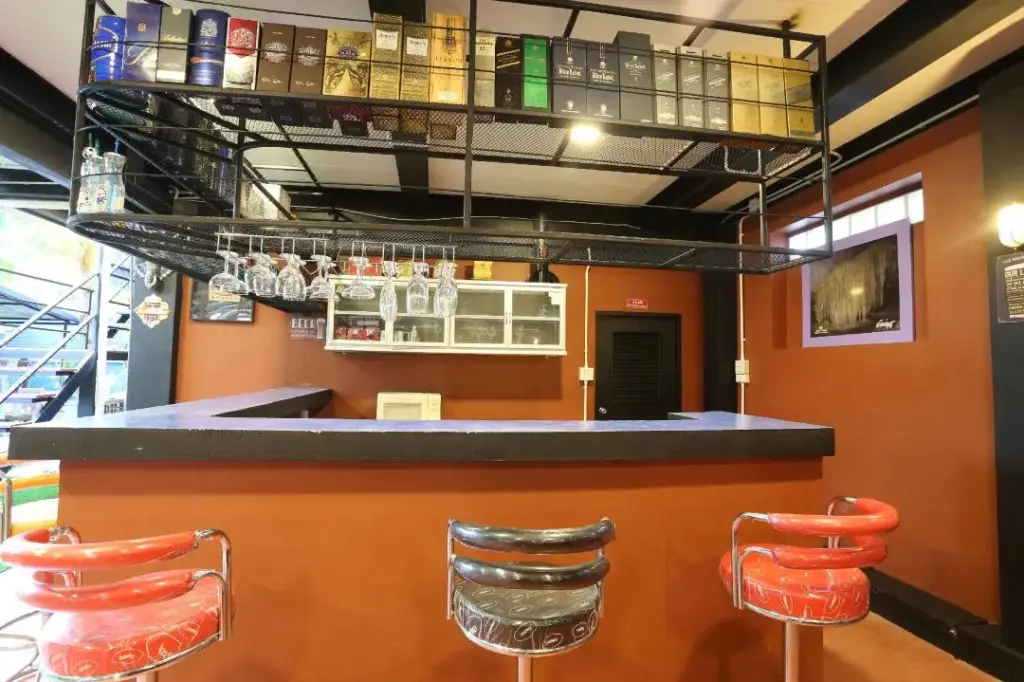 Так: Baan Chang Hotel & Coffee House