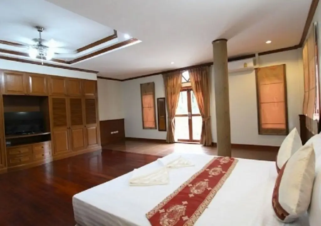 Кату: Panadda Villa