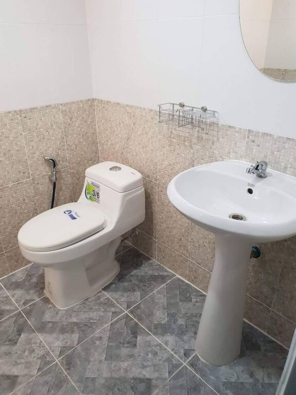 Маха Сарахам: Perfect Condominium