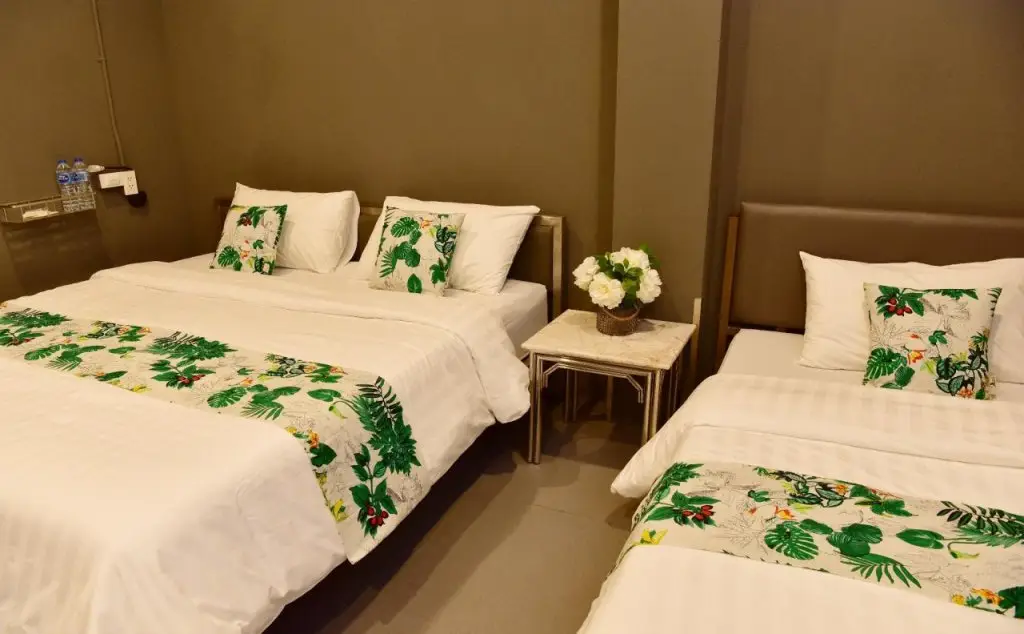 Бангкок: Forrest Bangkok Hotel - Hostel