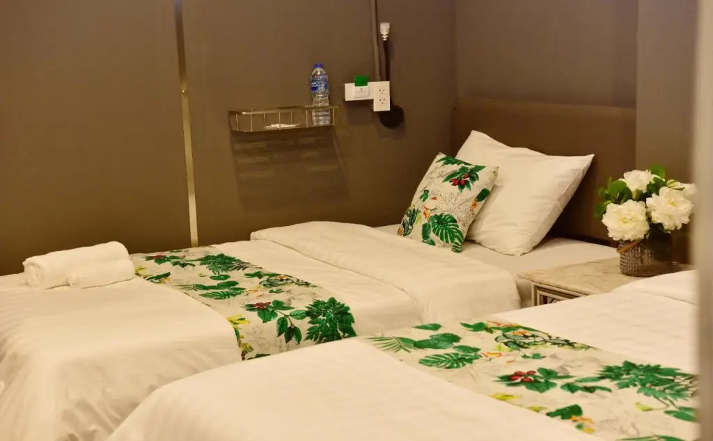 Бангкок: Forrest Bangkok Hotel - Hostel