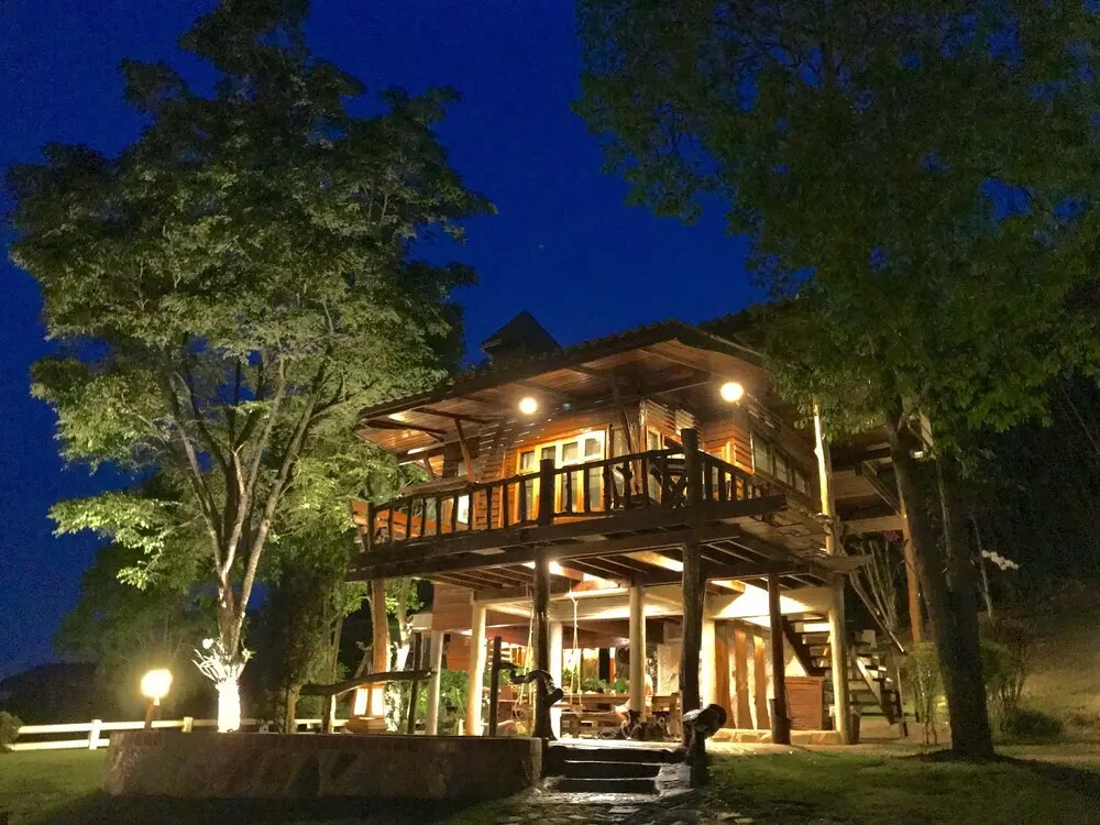 Пак-Чонг: Pakchong Family Home