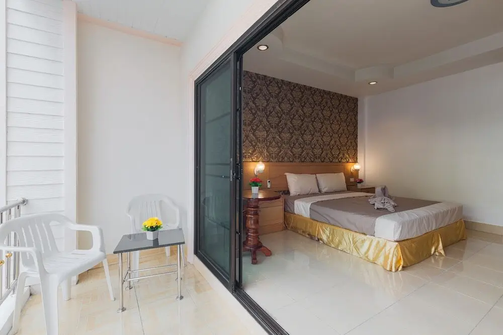 Кату: A&J Boutique Hotel Nanai