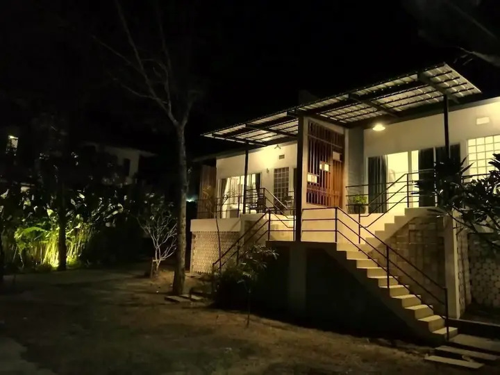 Тхаланг: Twin Villa