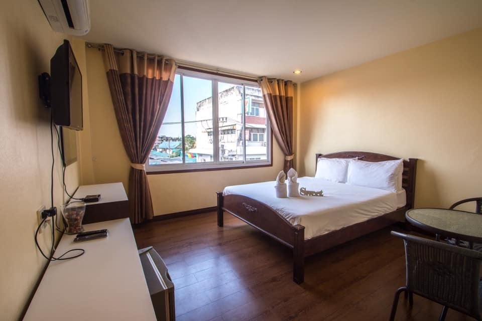 Самутсонгкхрам: Mae Klong Hotel