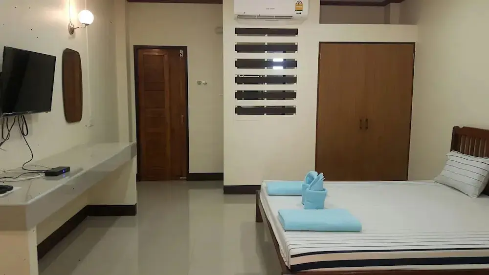 Самутсонгкхрам: Siri Apartment