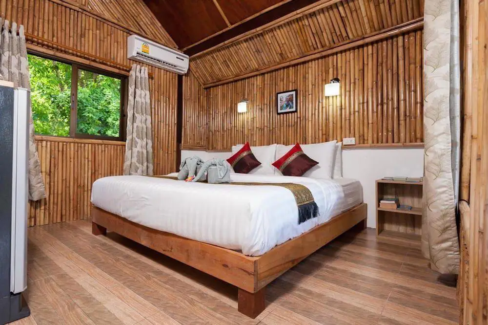 Остров Тау: The Stamp Hotel