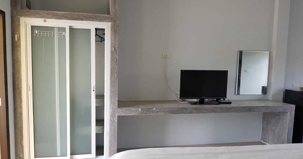 Краби: Piti Home Place
