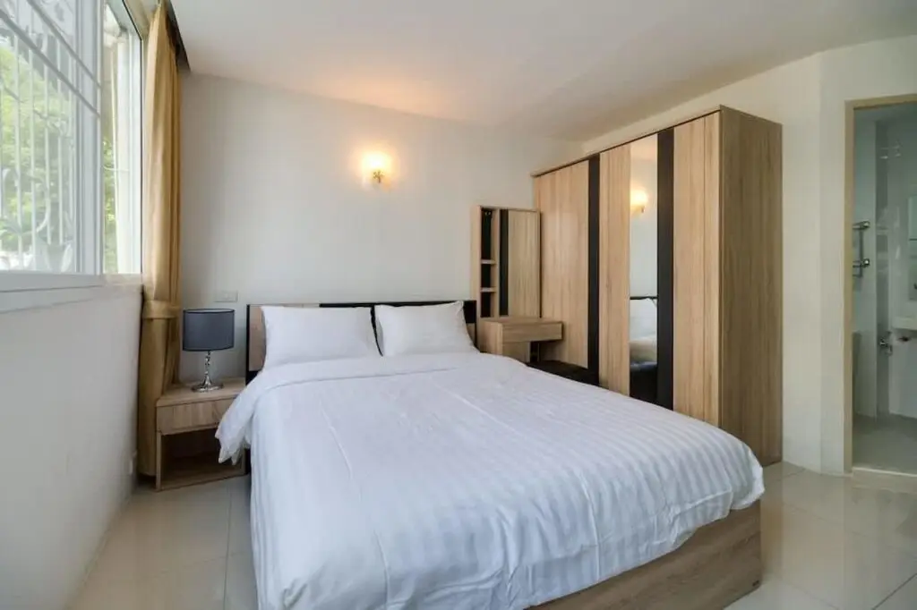 Бангкок: Le Vanvarothai Saladaeng Residence