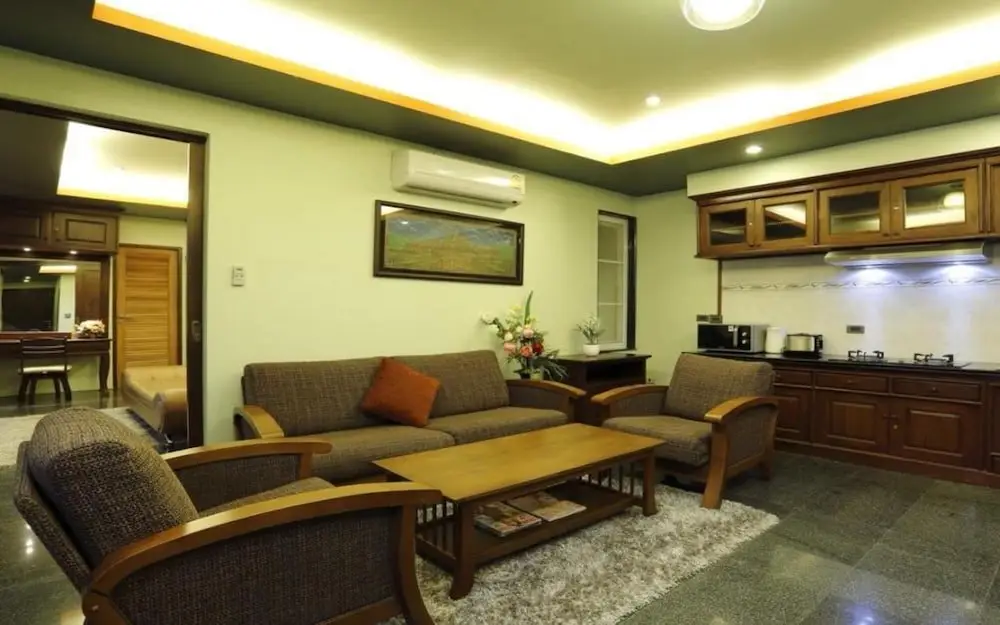 Тхаланг: Sudee Villa