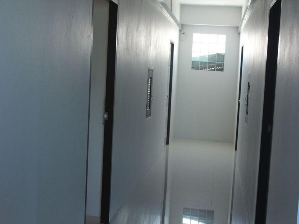 Чонбури: Sinsupatakul Apartment