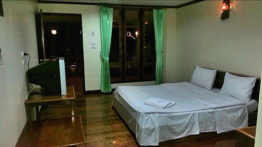 Ампхава: Bankitsada Homestay
