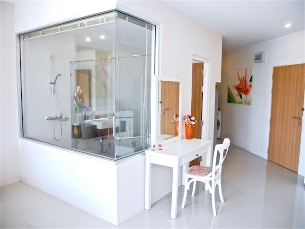 Муанг: Chic Karon New Studio
