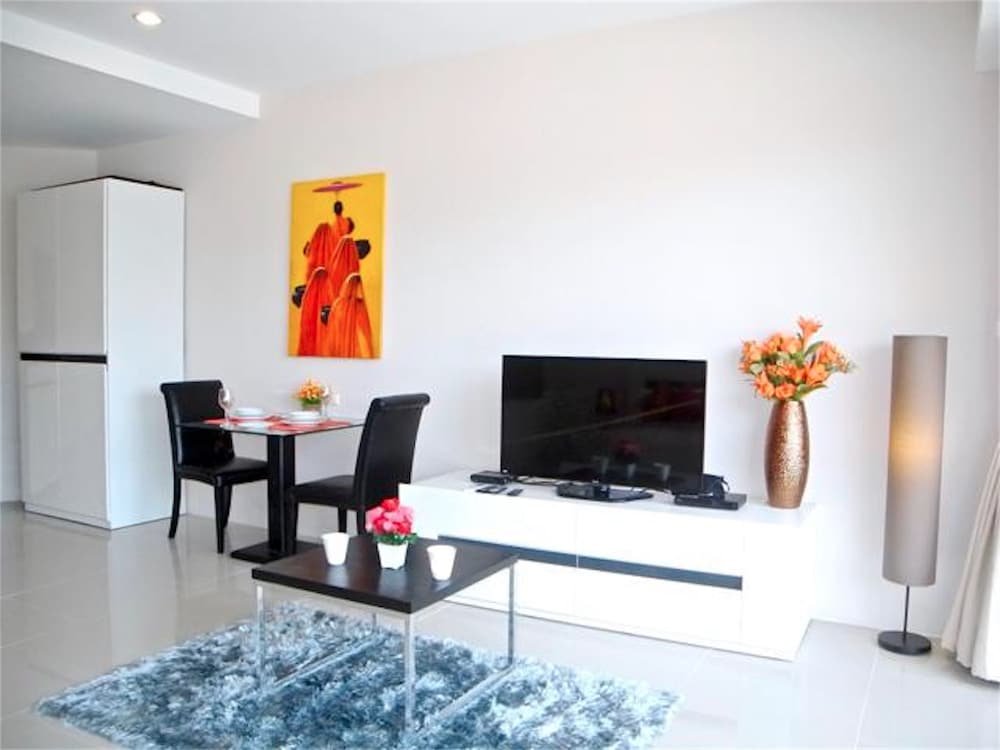 Муанг: Chic Karon New Studio