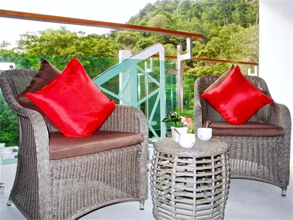 Кату: Emerald Patong 2 bedrooms Apartment Mountain View