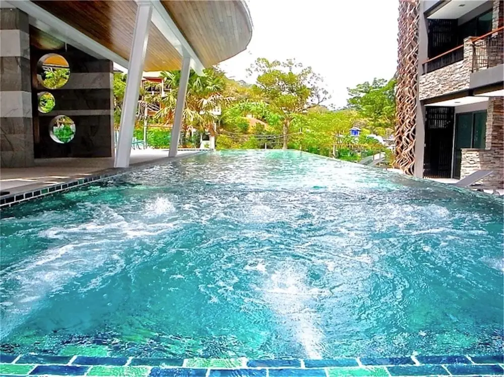 Кату: Emerald Patong 2 bedrooms Apartment with Terrace