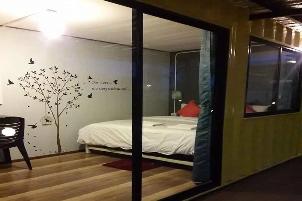 Краби: Aonang Bedboxx