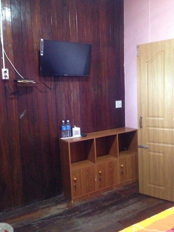Сангкхла Бури: Baan Mak Poo