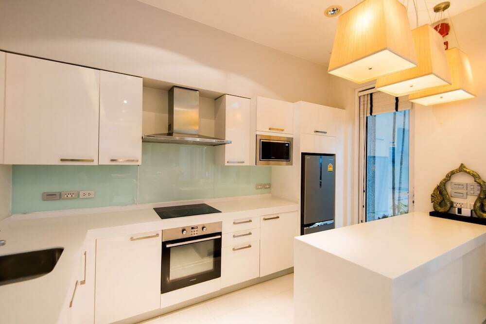 Тхаланг: Excellence Beachfront Villa